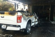 В Харькове вспыхнул пикап Ford, пламя пе…