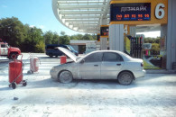 В Харькове на заправке загорелся автомоб…
