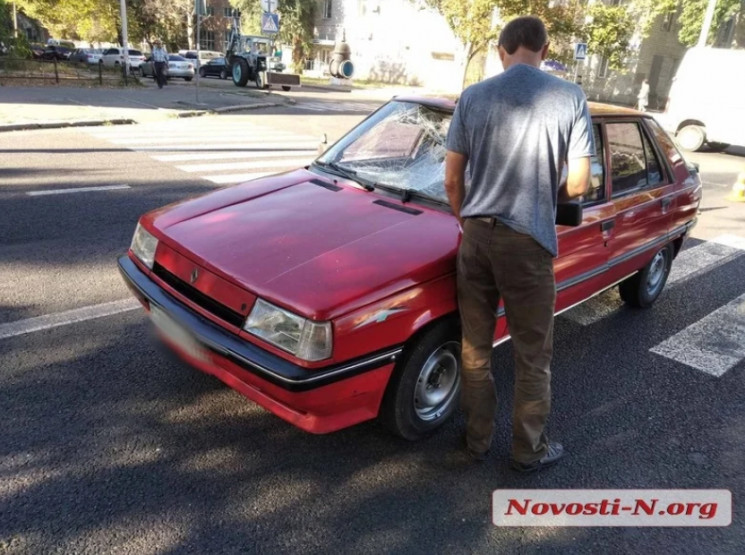 В Николаеве мужчина попал под машину: По…