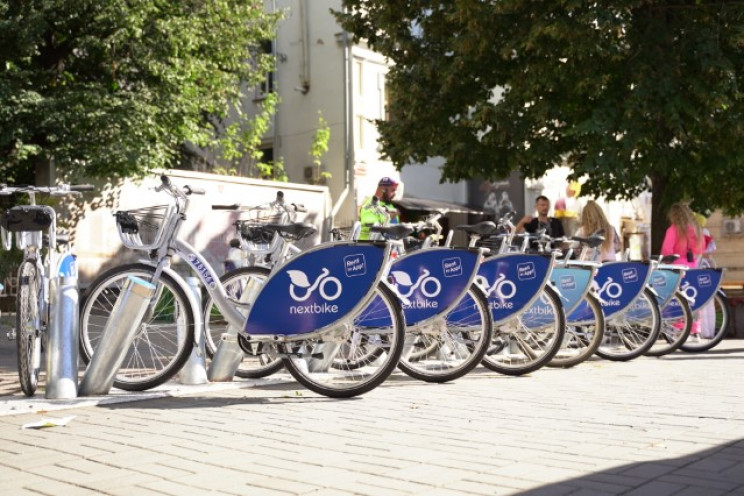 У Вінниці встановлюють велосипеди на нов…