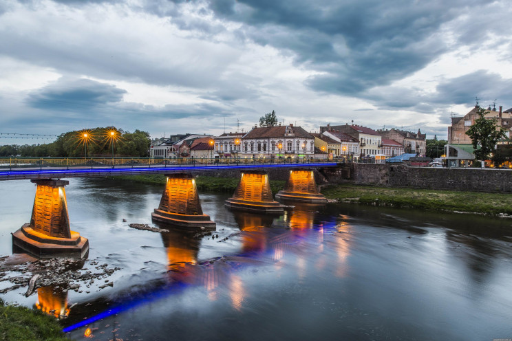 Без гучних гулянь: Як Ужгород відзначати…