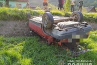 На Рахівщині двоє школярів викрали автом…