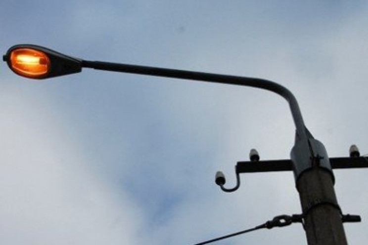 В Ужгороді ремонтують вуличне освітлення…