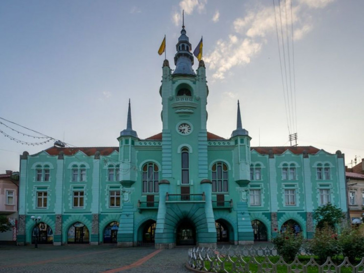 Попри "нездорову конкуренцію": У Мукачев…