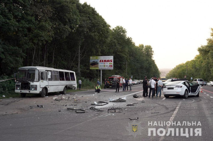 За фактом ДТП за участі рейсового автобу…