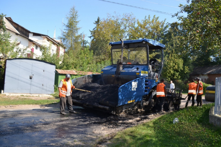 У Тисмениці відремонтували дороги, які з…