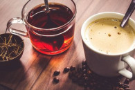 Чай або кава: Що корисніше пити вранці…