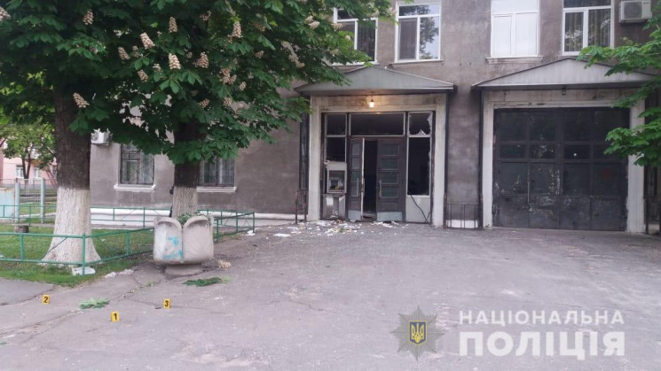 На Харківщині підірвали банкомат біля вх…