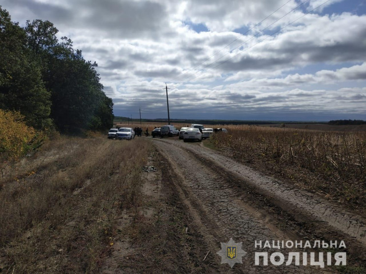 Заблукала в лісі: Правоохоронці та волон…