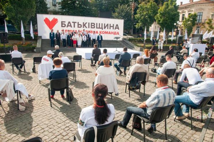 Чернівецька "Батьківщина" висунула своїх…