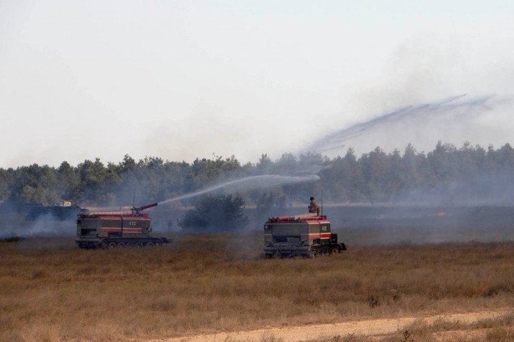 На Херсонщині загорівся військовий поліг…