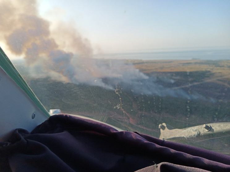 Пожар на полигоне Херсонщины: Гасят танк…