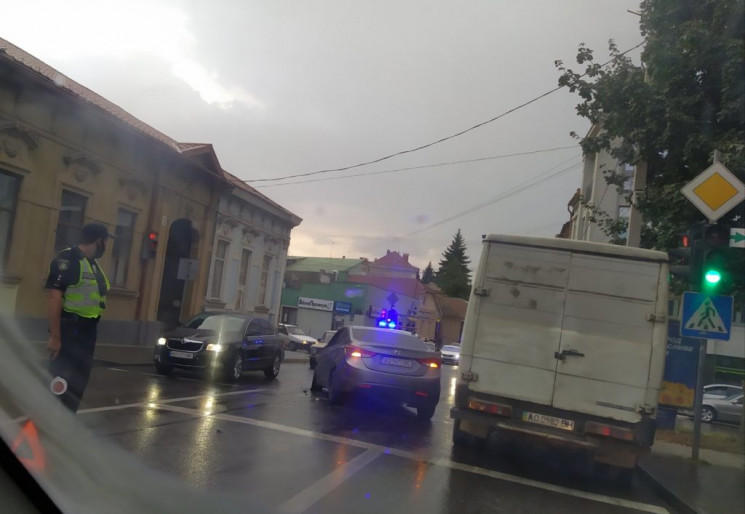 В центре Ужгорода произошла авария…