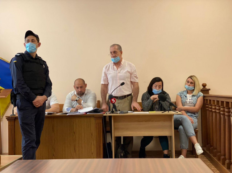 Суд по Стерненку: Адвокати потерпілих ви…