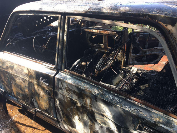 В Запорожской области сгорели два автомо…