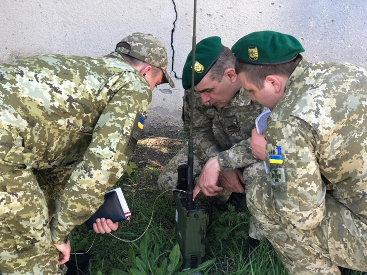 На Донбасі військові тестували новітні з…