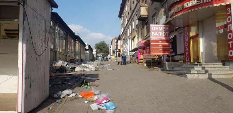 На центральном рынке Запорожья массово д…