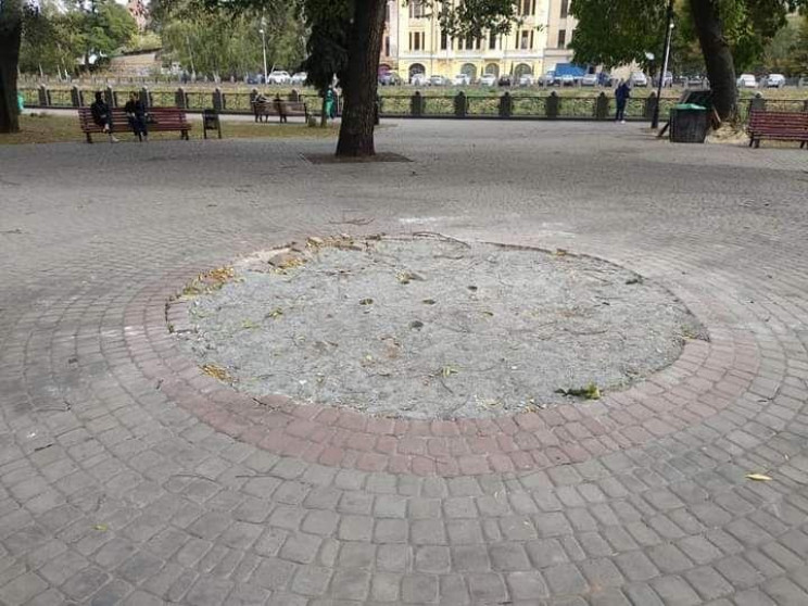 В Харькове демонтировали памятник первой…