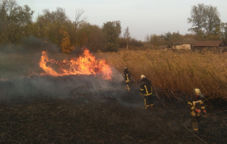 На Луганщине до сих пор под угрозой неск…