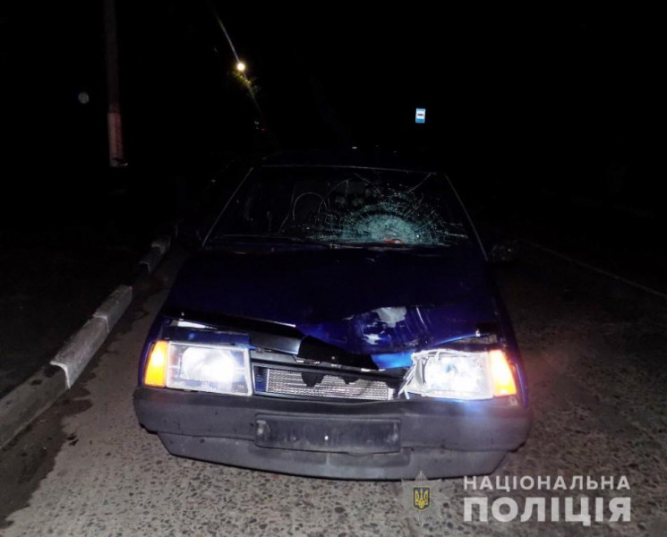 Під колесами автівки поблизу Одеси загин…