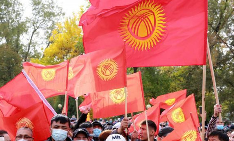 До столиці Киргизстану досі стягують вій…