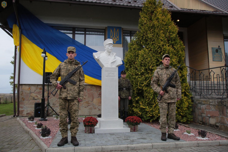 На Львівщині відкрили перший пам’ятник П…