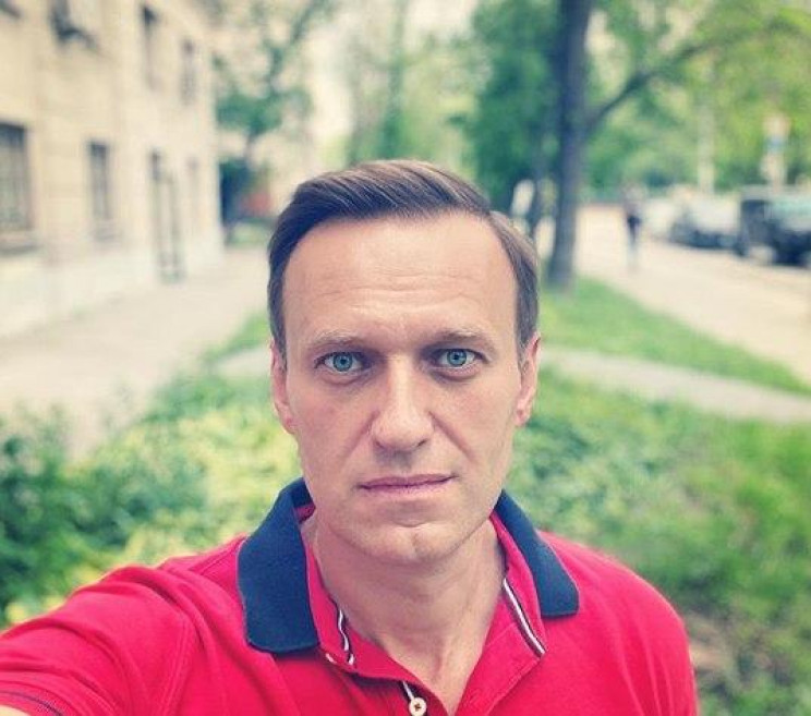 Навальний розповів, хто оплатив його лік…