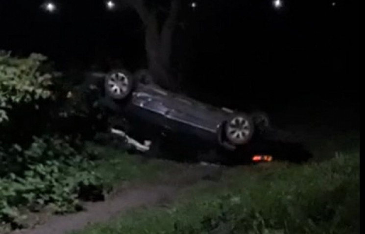 На Мукачівщині автівка злетіла з дороги…