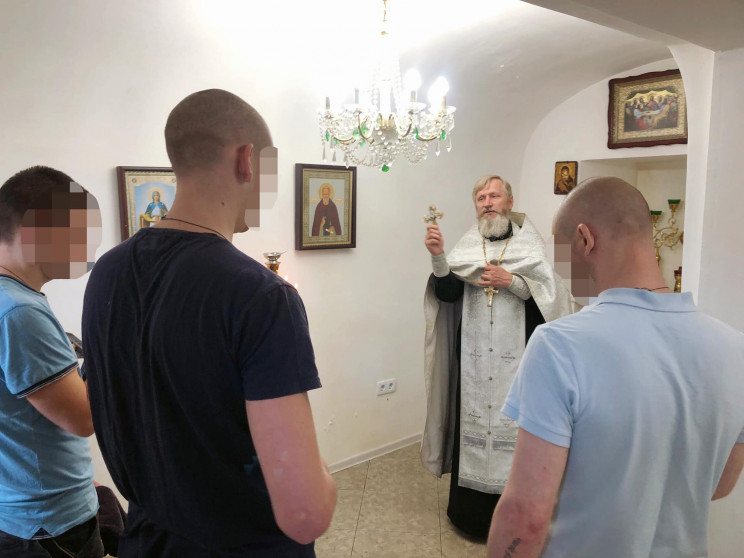 В Одесском СИЗО покрестили заключенных…