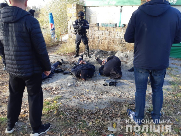 Харьковские правоохранители задержали тр…