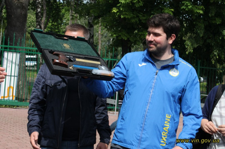 Вінницький паралімпієць отримав нову збр…