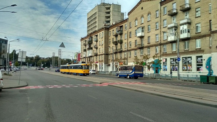 Как в Днепре 30 лет назад строили улицу…