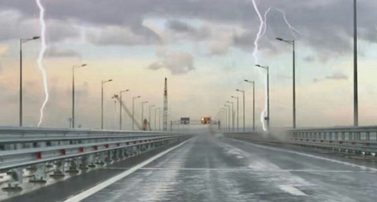 Астролог предсказывает Крымскому мосту к…