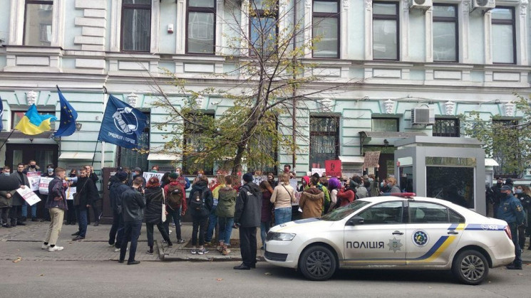 У Харкові кілька десятків людей вийшли н…