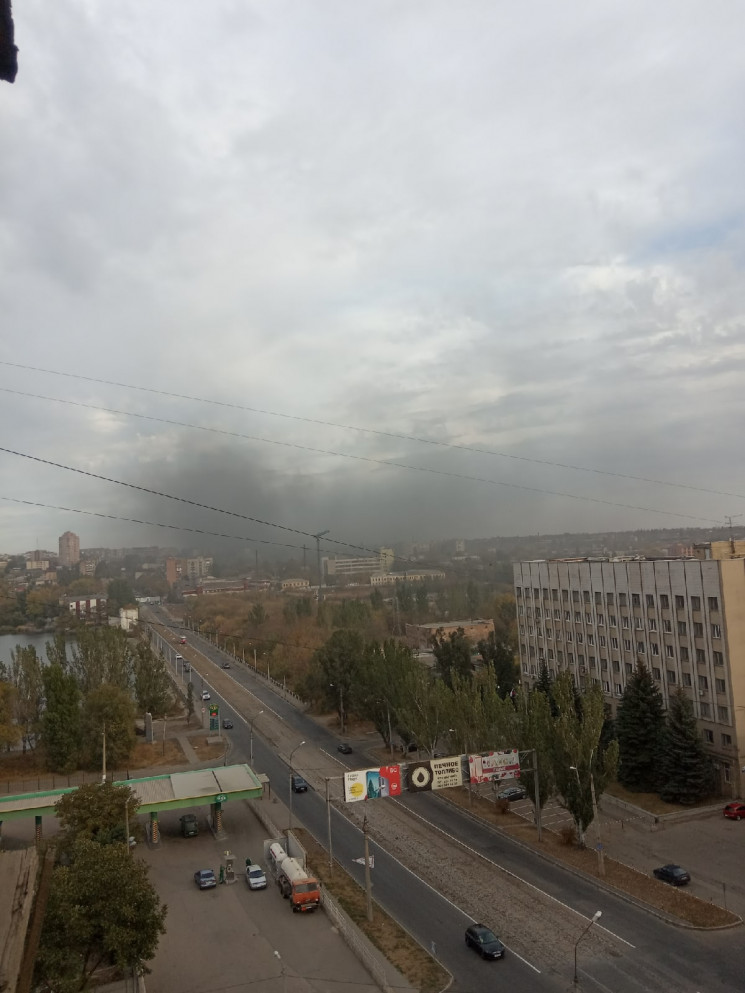 Дым клубится: В Донецке сообщают о пожар…