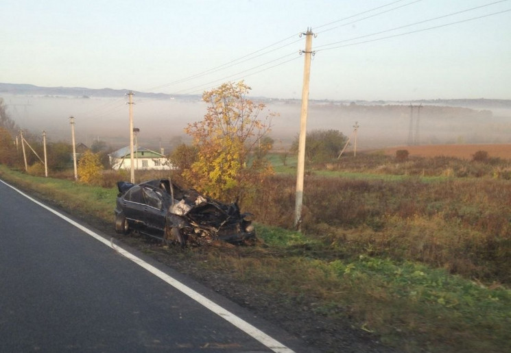 Біля Долини автомобіль злетів з траси і…