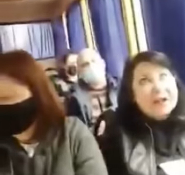В Славянске в маршрутке напали на женщин…