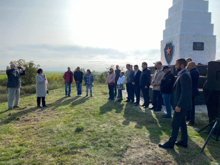 У Каховці відновили пам'ятний знак на че…