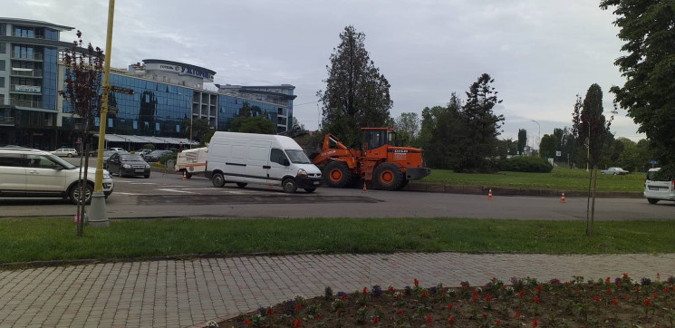 В Ужгороде около транспортного моста зат…