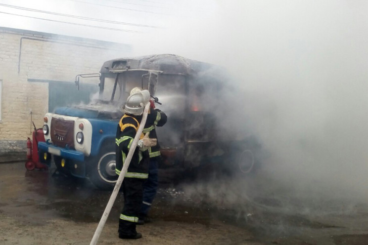 В Кременчуге на Полтавщине сгорел автобу…