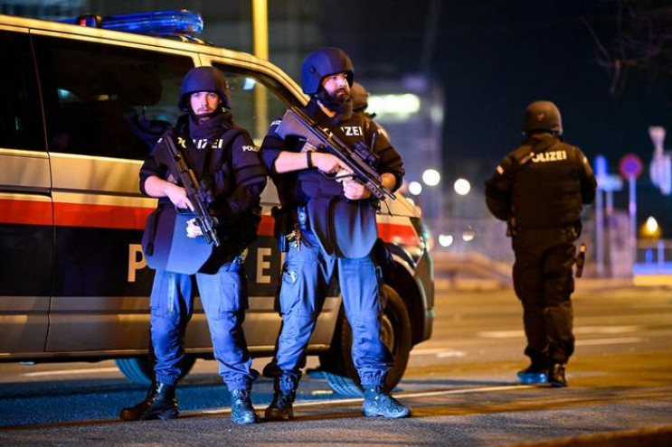 Бійня у Відні: Главу антитерористичного…