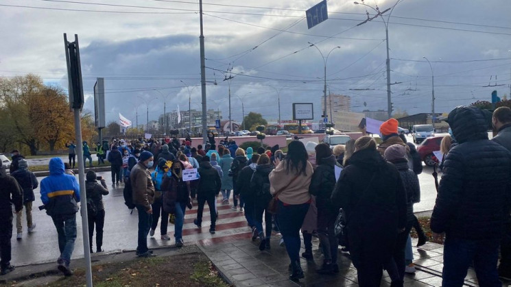 У центрі Сум підприємці влаштували проте…