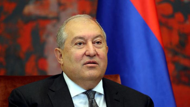 "Дізнався з преси": Президент Вірменії о…