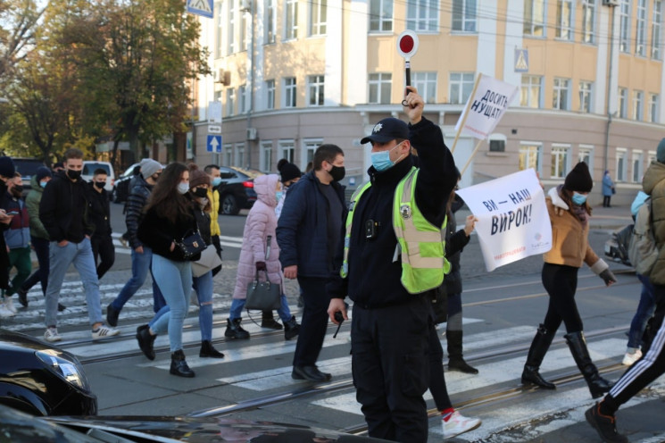 Вінницькі ресторатори влаштували мітинг…