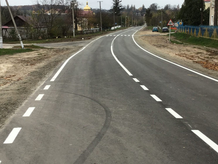 Можна їхати: Відремонтували дорогу в Плу…