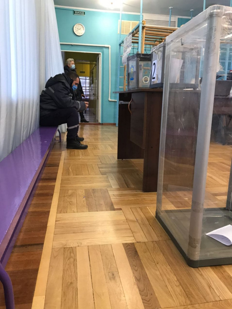 Старт голосування в Одесі: Бюлетені вида…