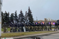 В Минске силовики продолжают зверски изб…