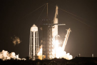 SpaceX отправил Crew Dragon на МКС: Как…