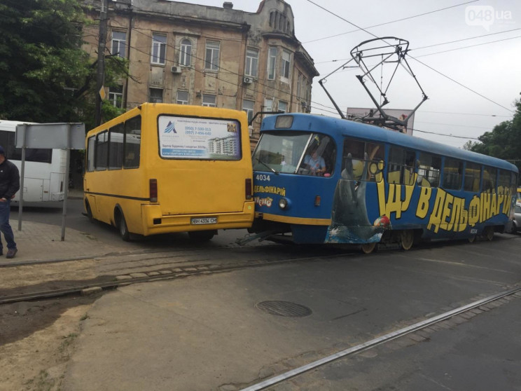 В Одесі трамвай не розминувся із маршрут…