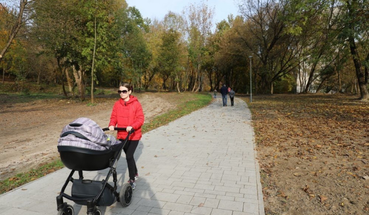Як у Львові закладають парк (ФОТОРЕПОРТА…